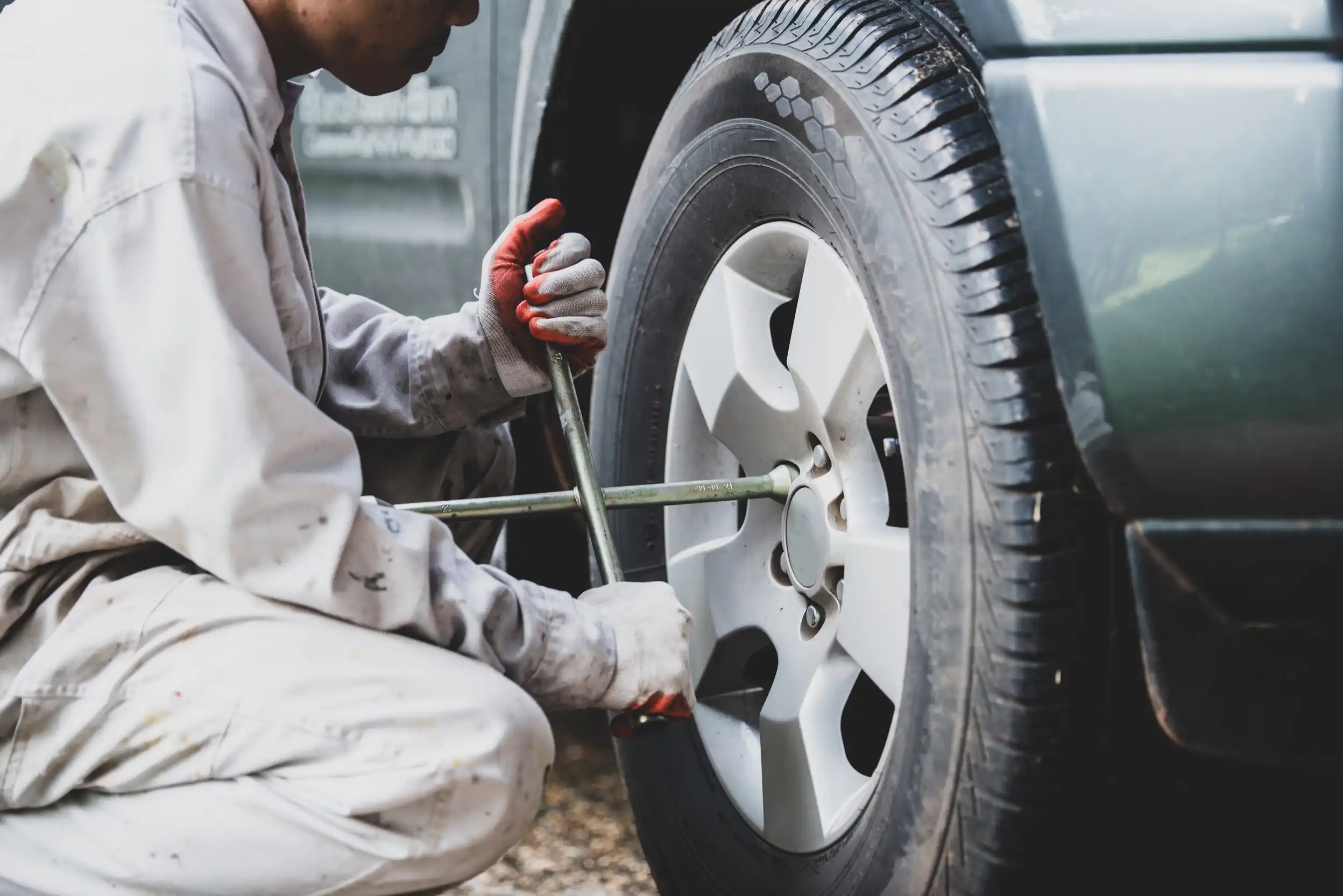 Emergency Tyre Fitting