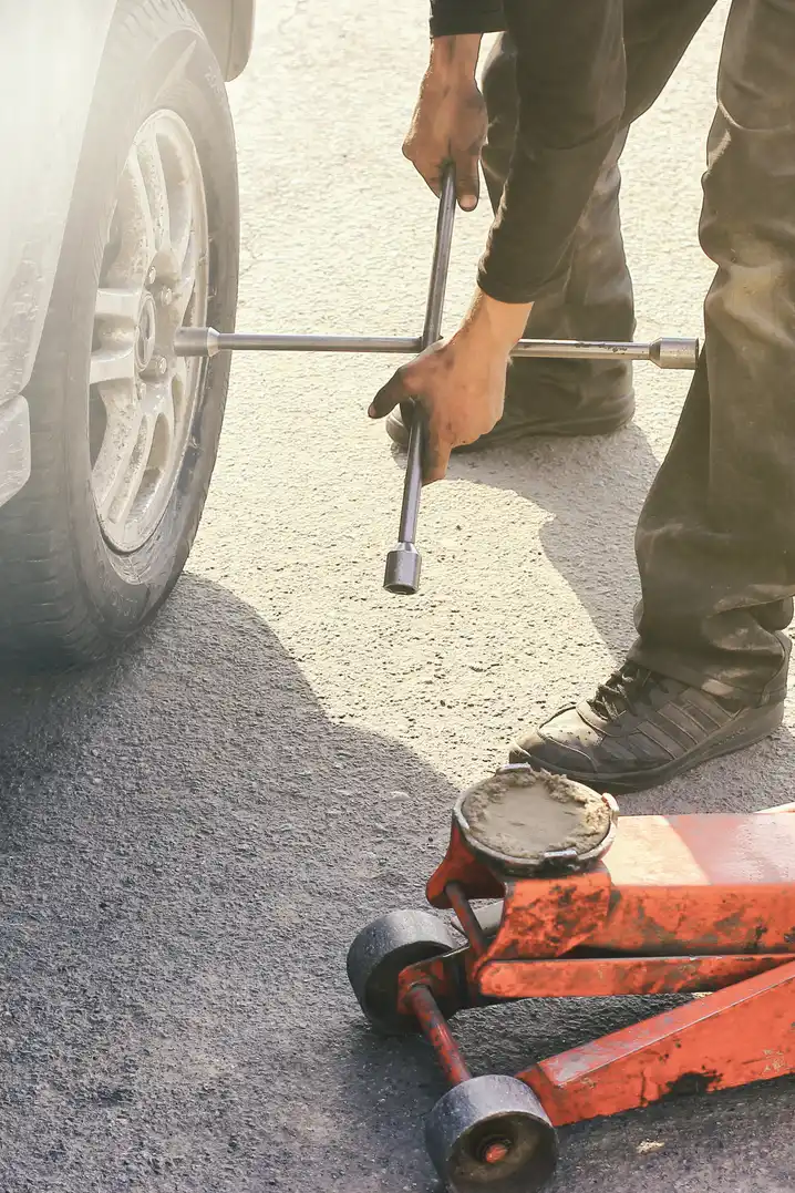 MA Mobile Tyre Fitting technician at work